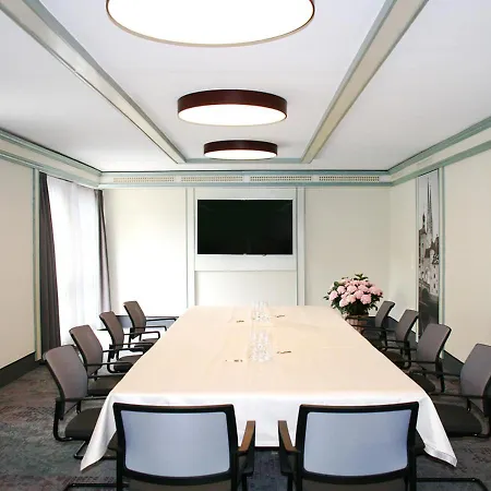 Avia 4* Regensburg
