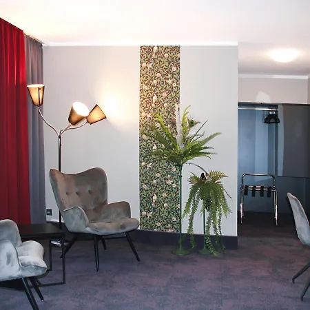 Avia 4* レーゲンスブルク