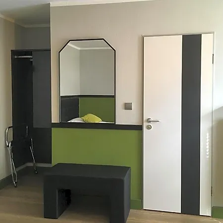 מלון Avia 4*
